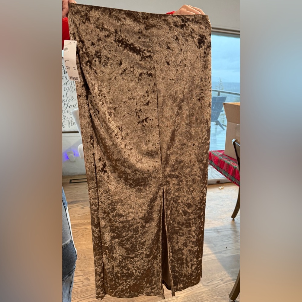 Urban Outfitters Skirt, slit in the back, Medium